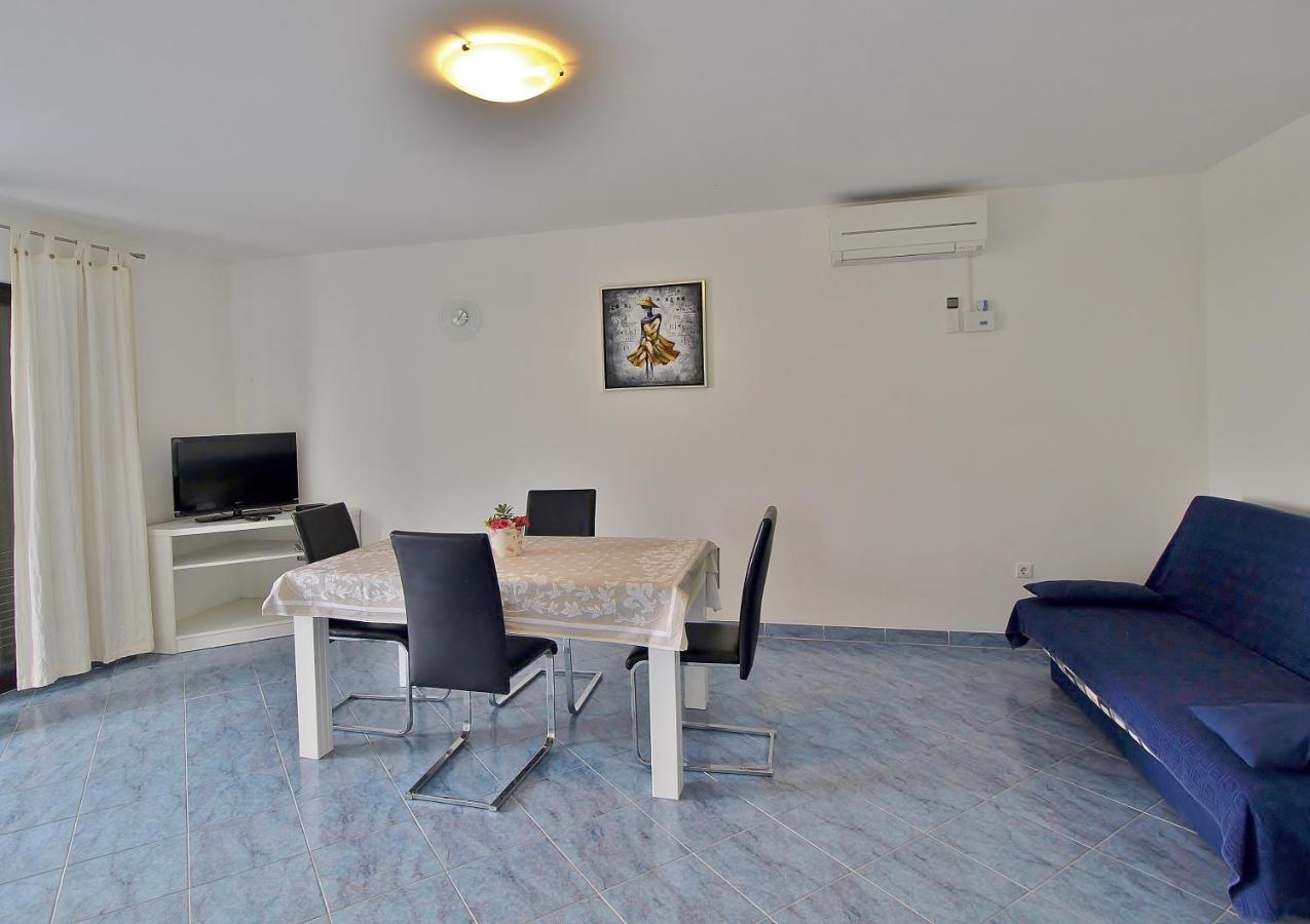Apartments Eufemija Rab Town Luaran gambar