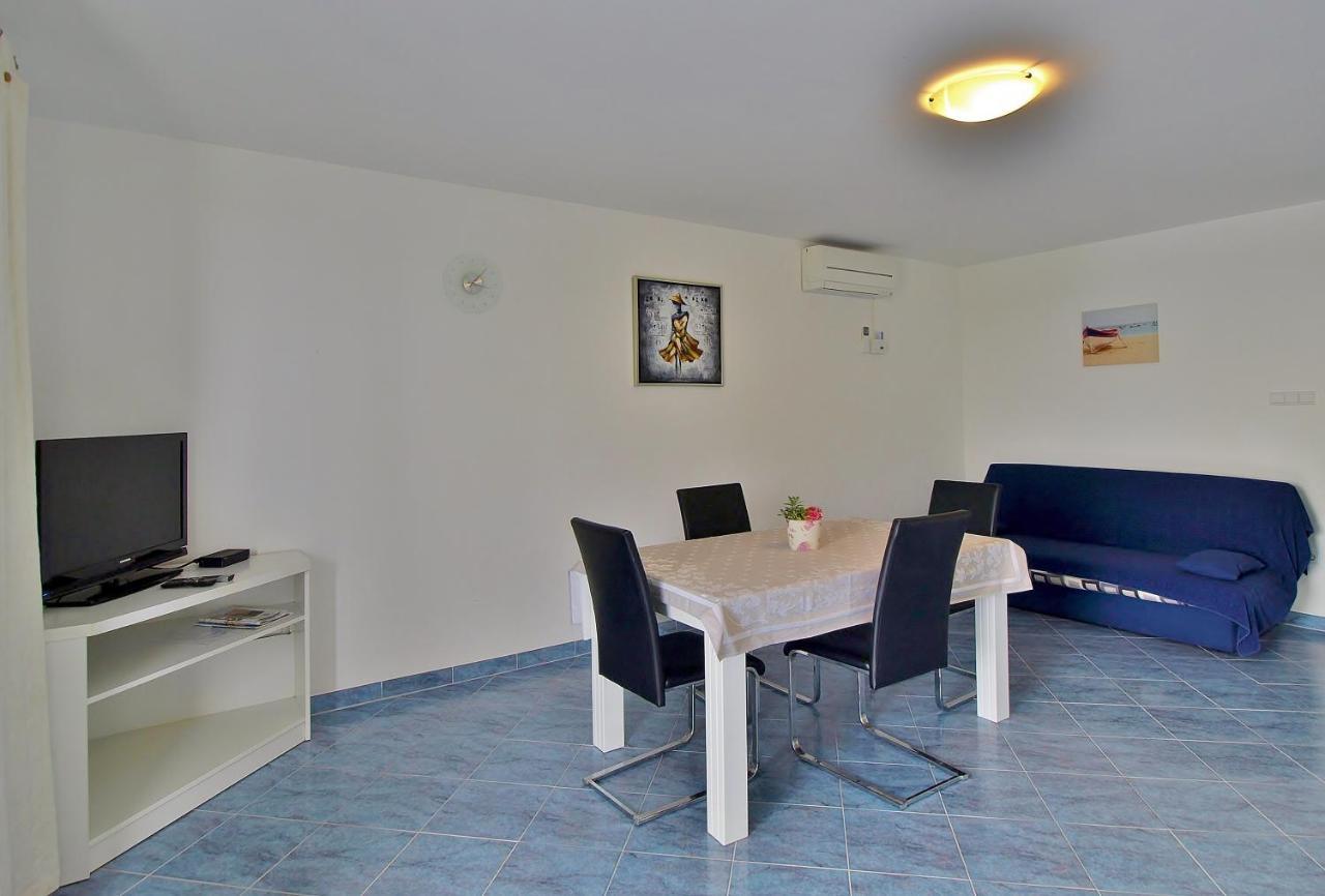 Apartments Eufemija Rab Town Luaran gambar