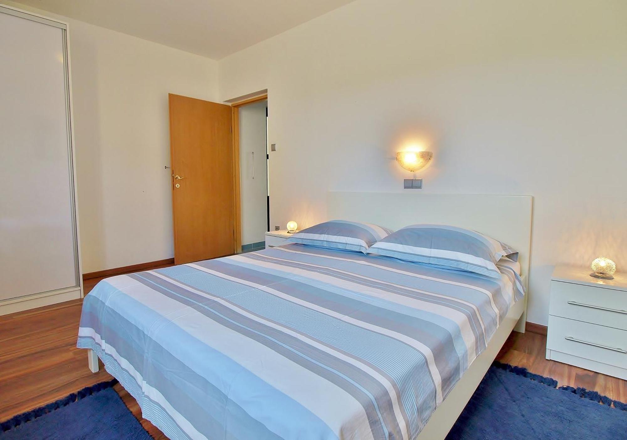 Apartments Eufemija Rab Town Luaran gambar
