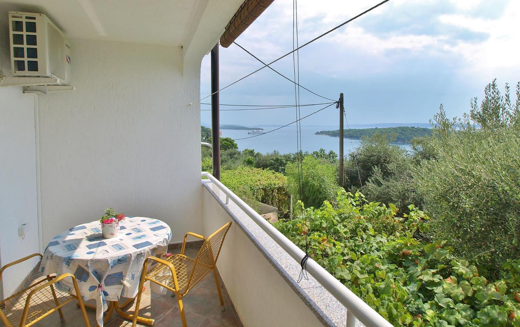 Apartments Eufemija Rab Town Luaran gambar