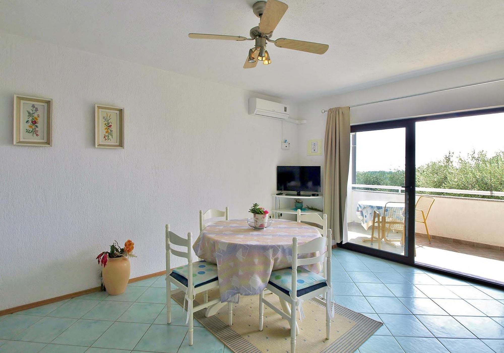 Apartments Eufemija Rab Town Luaran gambar